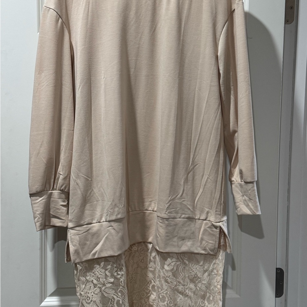 Source Unknown Cream Long Sleeve Top with Lace Hem